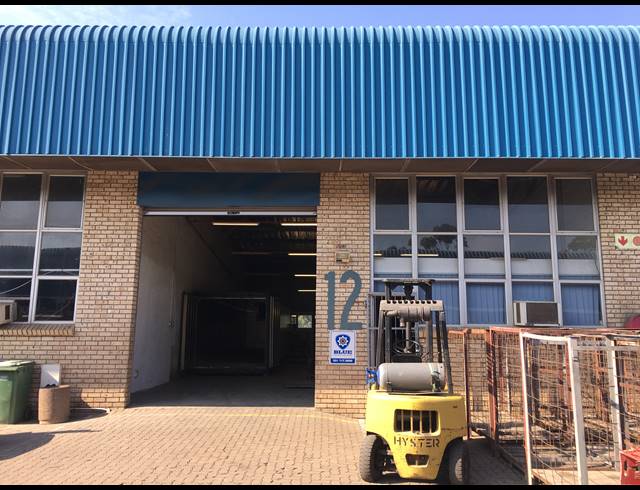 198M² WAREHOUSE TO LET IN GLEN ANIL